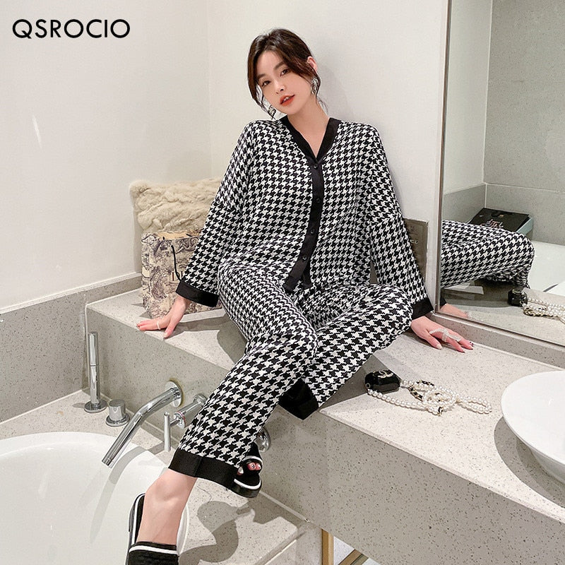 QSROCIO Women&#39;s Pajamas Set V Neck Design Luxury Cross Letter Print Sleepwear Silk Like Home Clothes XXXXL Large Size Nightwear