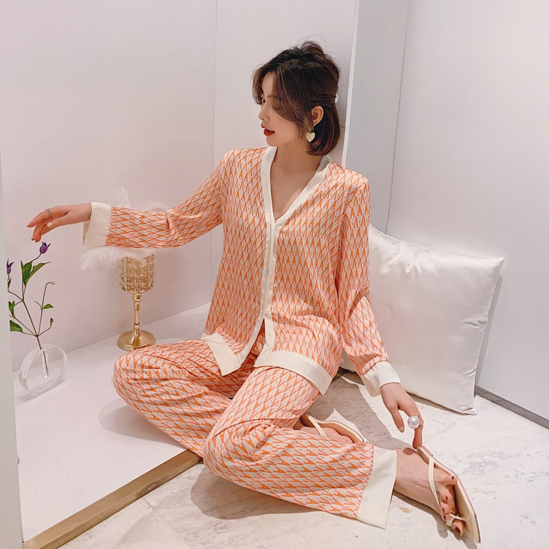 Silk Pajamas Women&#39;s Long Sleeve Trousers Two Piece Ice Silk Pajamas Fashion Silk Ladies Loose Casual Luxury Ladies Homewear